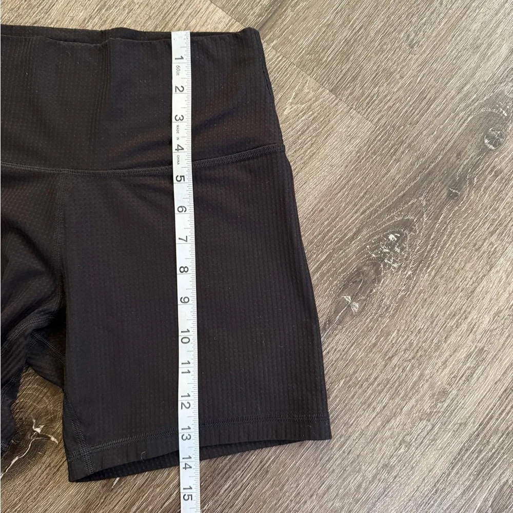 Lululemon Athletica Black Bike Shorts - Picture 4 of 7